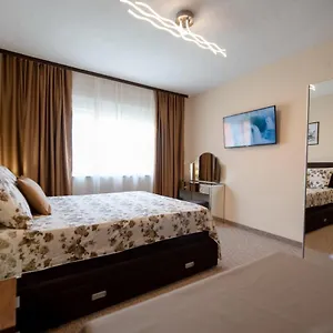 Tome Apartament