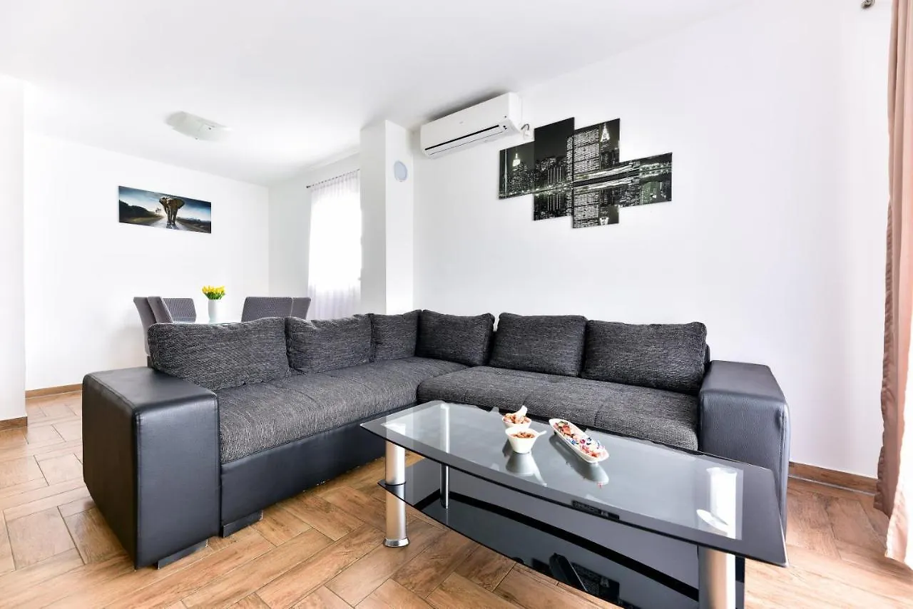 Apartments Villa Visnjik Zadar 0*,  Croatia